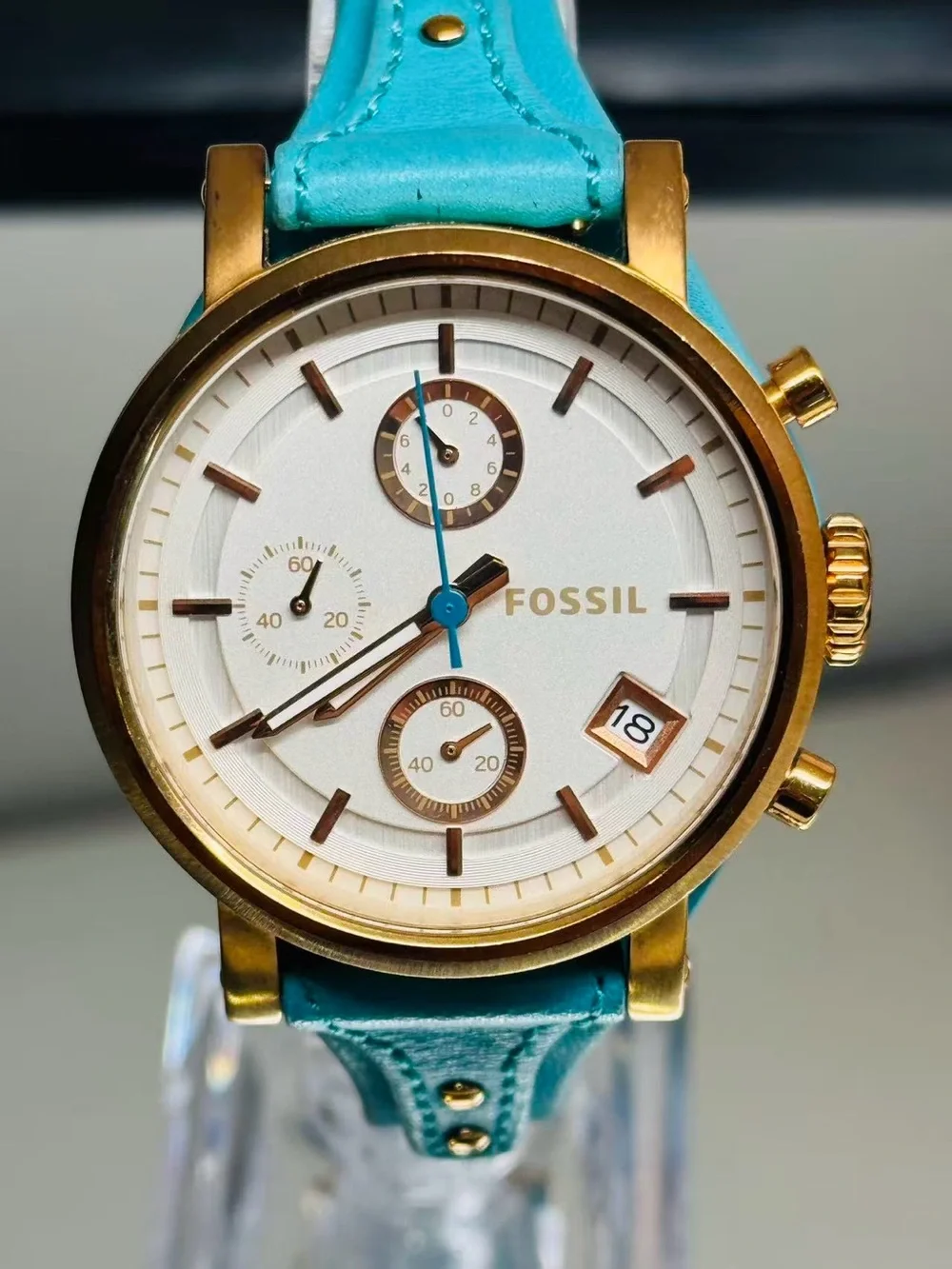 Fossil Women Quartz Chronograph Watch Gold Tone 38mm White Dial New Battery Runs